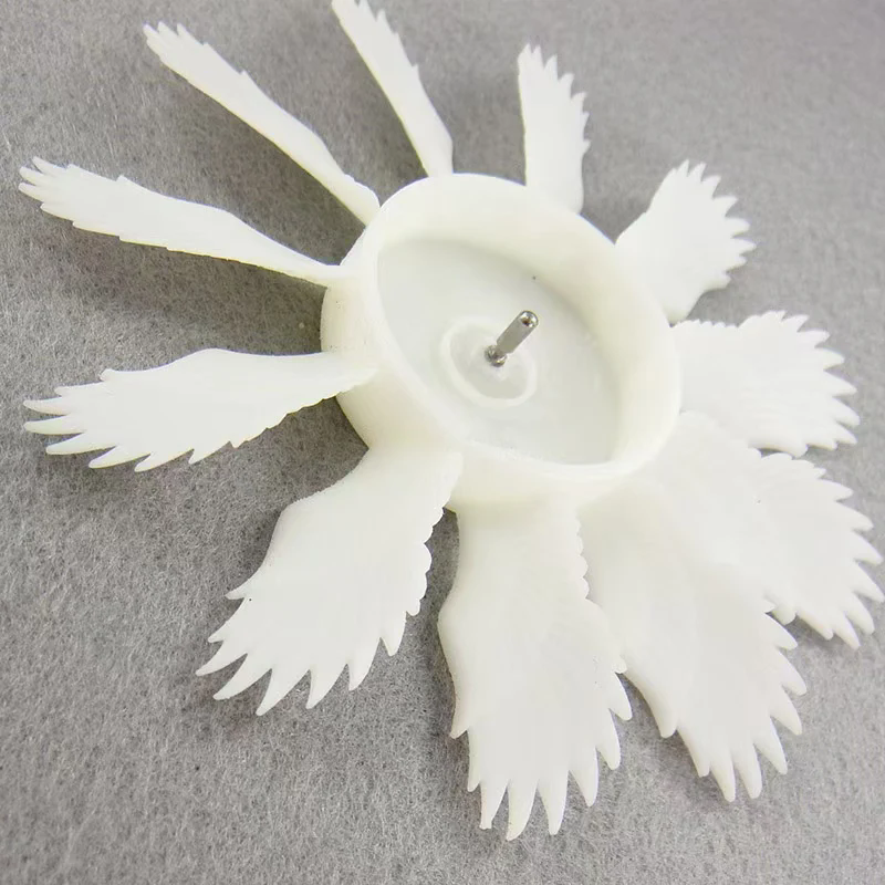 Como o processo de fundição de uretano oferece vantagens de fabricação de alta precisão e baixo volume?